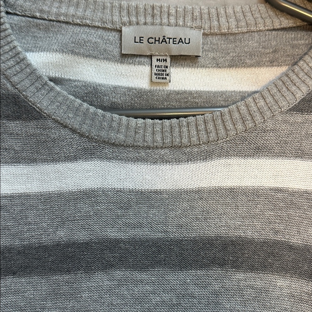 Le Chateau Gray and White Knit Top - Picture 2 of 2